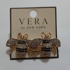 Rhinestone Design Bumblebee Studded Earrings